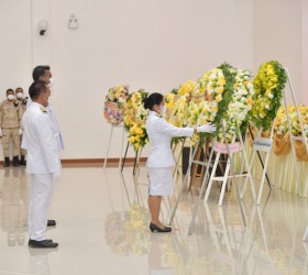 องค์การบริหารส่วนตำบลรอบเมือง  ร่วมพิธีน้อมรำลึกในพระมหากรุณาธิคุณ  เนื่องในวันคล้ายสวรรคต  พระบาทสมเด็จพระบรมชนกาธิเบศร  มหาภูมิพลอดุลยเดชมหาราช  บรมนาถบพิตร 13 ตุลาคม พ.ศ. 2565