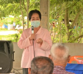 นางจิราพร เกษมทรัพย์ นายกอบต.รอบเมือง ร่วมเปิดเวทีการประชาคมเพื่อสำรวจความต้องการ ความคิดเห็นของชุมชน และหามติของประชาชน หมู่ที่ 14 และ15 ในการย้ายศูนย์พัฒนาเด็กเล็กบ้านแก่นทราย - 9 กันยายน พ.ศ. 2566