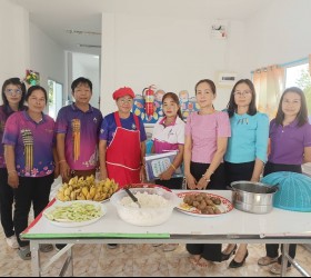 นางกิตติมา แก้วกิตติ รองปลัดอบต.รอบเมือง  พร้อมด้วย นางเพ็ญทิพย์ ธนพงศากร ผู้อำนวยการกองการศึกษาฯ ออกตรวจอาหารกลางวัน ศพด.ต.รอบเมืองและศพด.บ้านแก่นทราย-1 ธันวาคม 2566