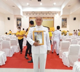 พิธีรับมอบพระบรมฉายาลักษณ์ พระบาทสมเด็จพระเจ้าอยู่หัวที่ฉายกับสมเด็จพระนางเจ้า พระบรมราชินี-29 เมษายน 2567