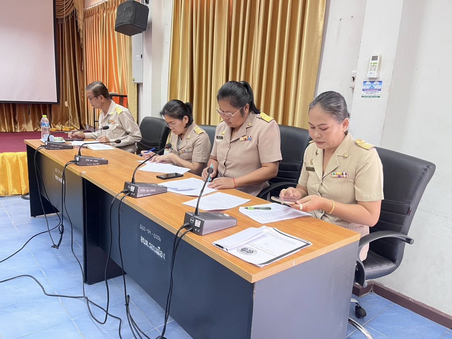 นายฉัตรชัย จัตุโพธิ์ รองนายกองค์การบริหารส่วนตำบลรอบเมือง  เข้าร่วมตอบแบบประเมินผู้มีส่วนได้เสียภายในโครงการประเมิน ITA ประจำปีงบประมาณ พ.ศ. 2569