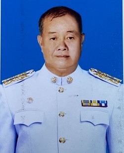 นายนิวัฒน์  กลางแก้ว