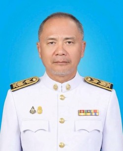 นายนเรศ  บุญสุข
